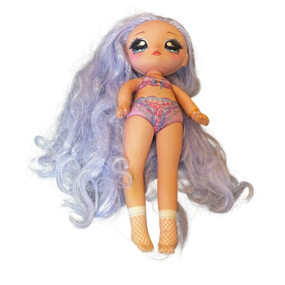 Na! Na! Na! Surprise Piper Prim na na na doll 11” purple lol omg